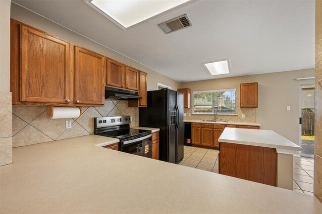 Building Photo - 1103 Deerhound Pl