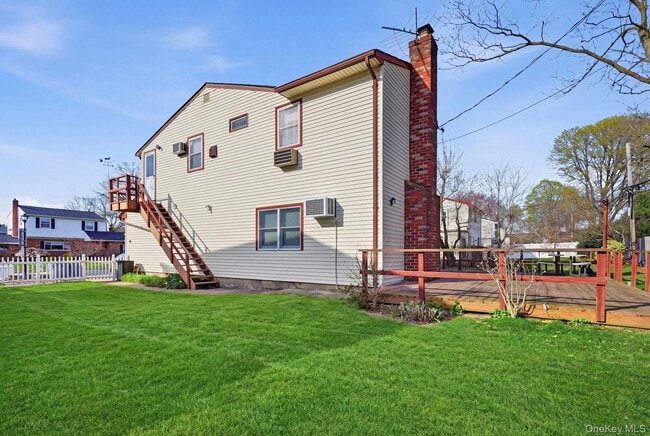 Building Photo - 10 Leanore Dr