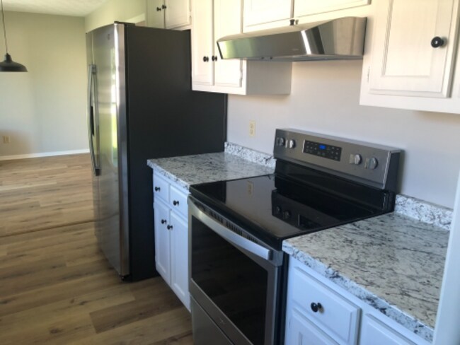 Building Photo - 524 Autumndale Dr