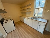 Building Photo - 316 E Peach St