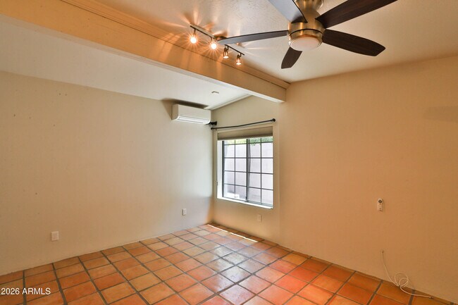 Building Photo - 4243 E Campbell Ave