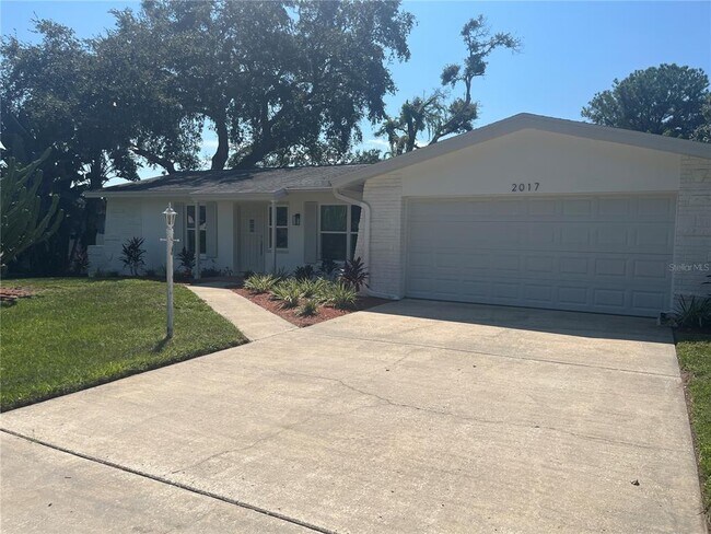 Building Photo - 2017 Rebecca Dr