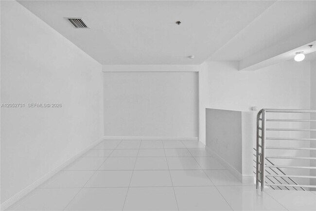 Building Photo - 6362 Collins Ave