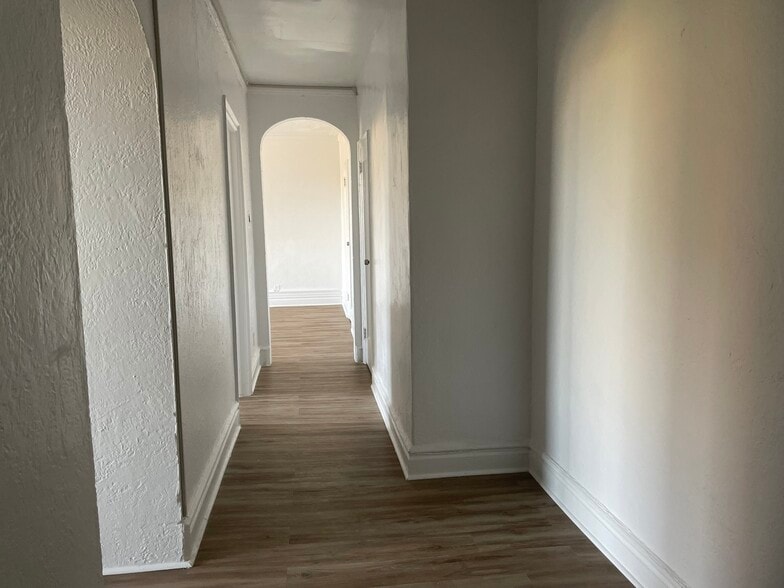 Building Photo - 211 Glenwood Ave