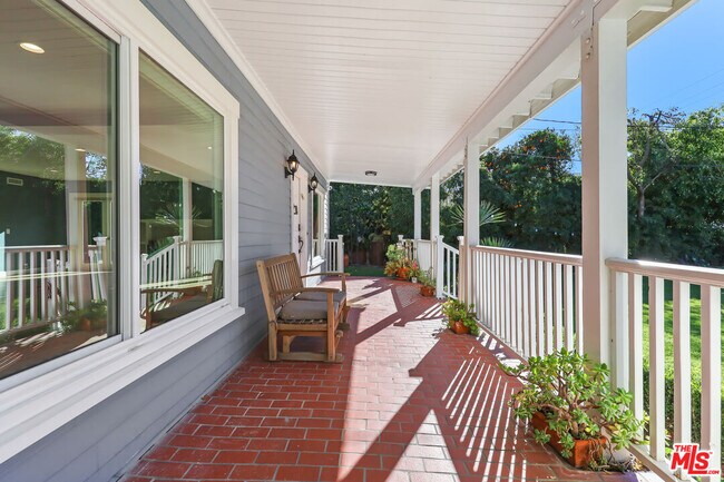 Building Photo - 4744 Haskell Ave