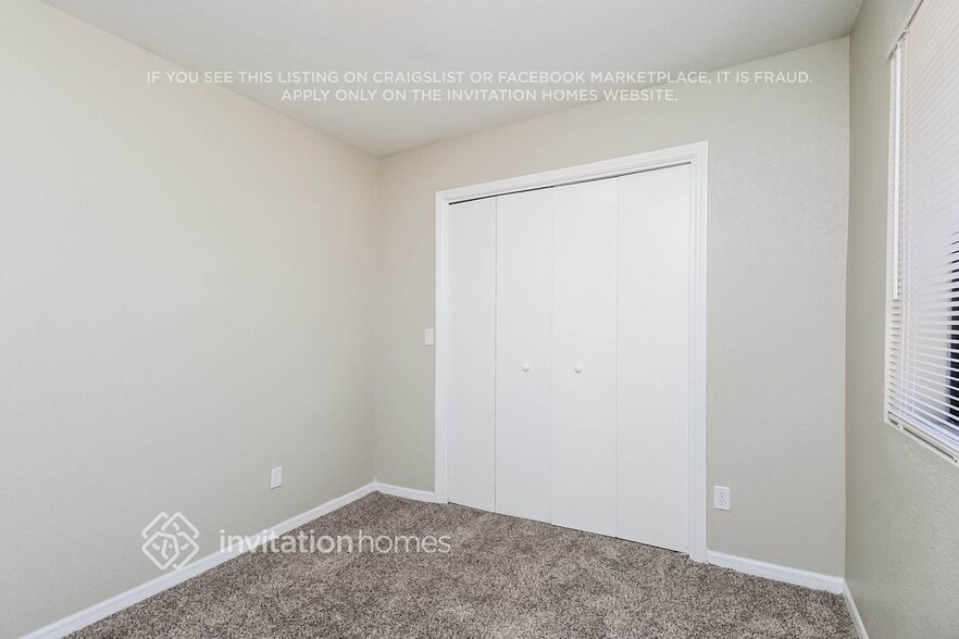 Building Photo - 1254 E Indigo St
