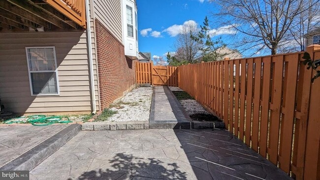 Building Photo - 12950 Tonka Ct