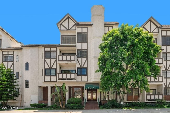 Primary Photo - 17914 Magnolia Blvd