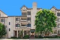 Building Photo - 17914 Magnolia Blvd