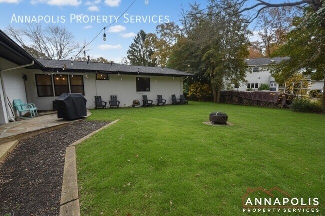 Building Photo - 364 Dun Robbin Dr