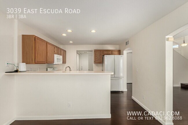 Building Photo - 3039 E Escuda Rd