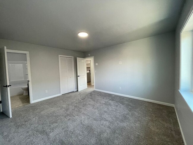 Building Photo - New Energy Efficient Constuction!