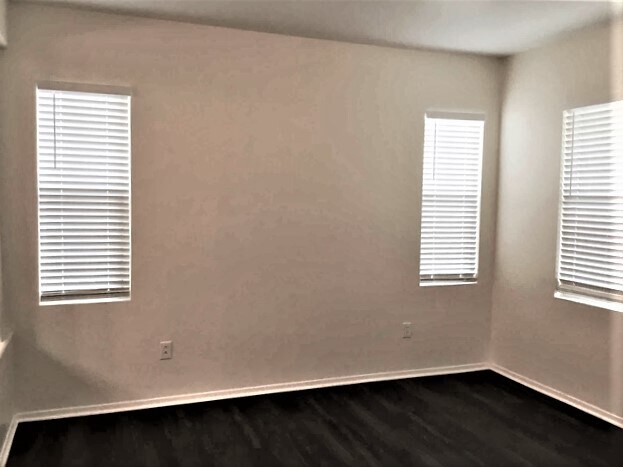 Building Photo - 3005 W Ferruccio Pl