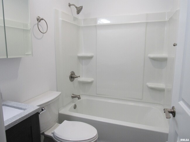 Building Photo - 240 5th St E