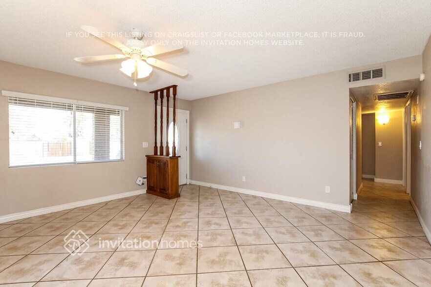 Building Photo - 5419 W Mercer Ln
