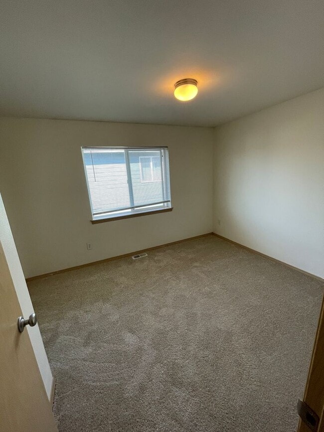 Building Photo - 4Bd/3Ba Bothell Home