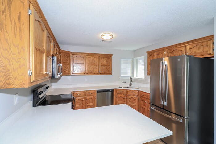 Building Photo - 190 Winding Creek Dr