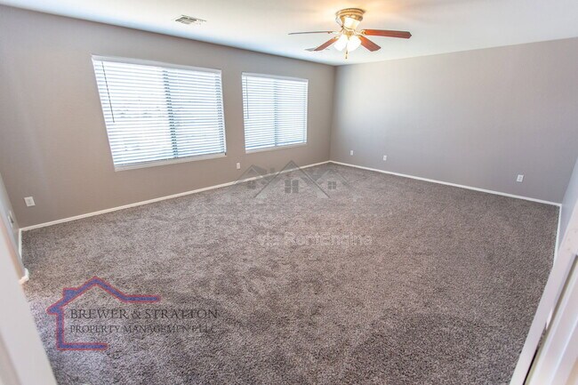 Building Photo - 6427 S 71st Dr
