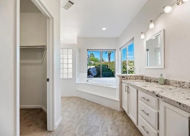 Building Photo - 44800 Calle Santa Barbara