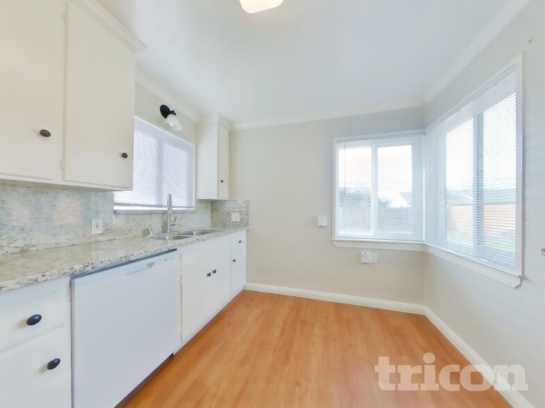 Building Photo - 7420 East Pkwy