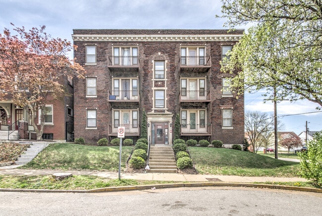 Building Photo - 1642 S 39th St