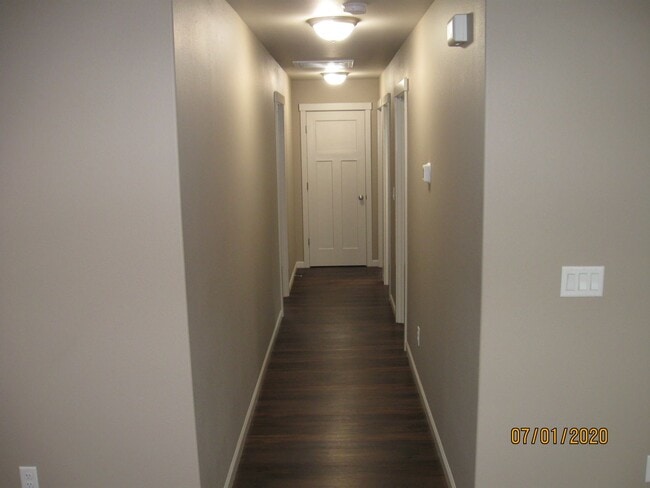 Building Photo - Must See 3 Bedroom with Fenced Yard!