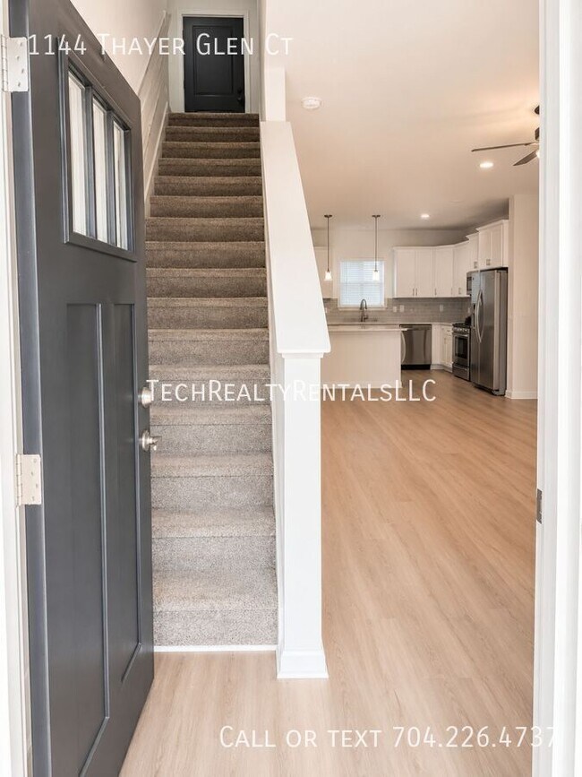 Building Photo - 1144 Thayer Gln Ct