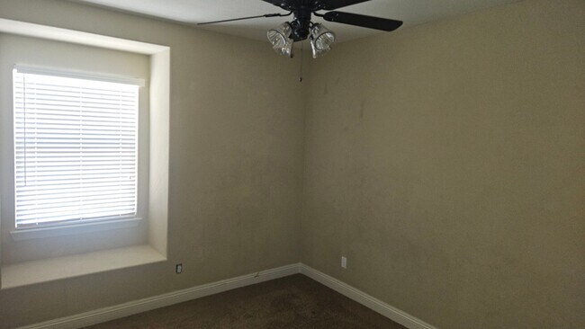 Building Photo - Four Bedroom Home Available!
