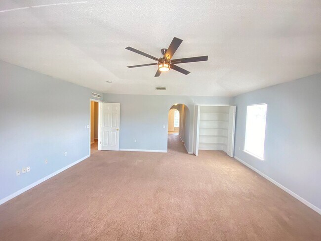 Building Photo - Beautiful 4B/3.5B/2 Car Garage 2-Story Home!