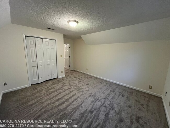 Building Photo - 4535 Dawnwood Dr