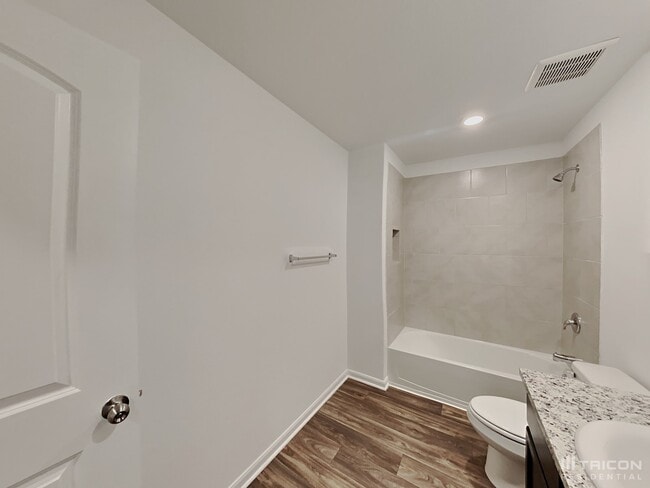 Building Photo - 4007 Trail de Paris