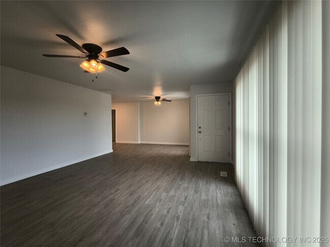 Building Photo - 16012 S Elwood Ave
