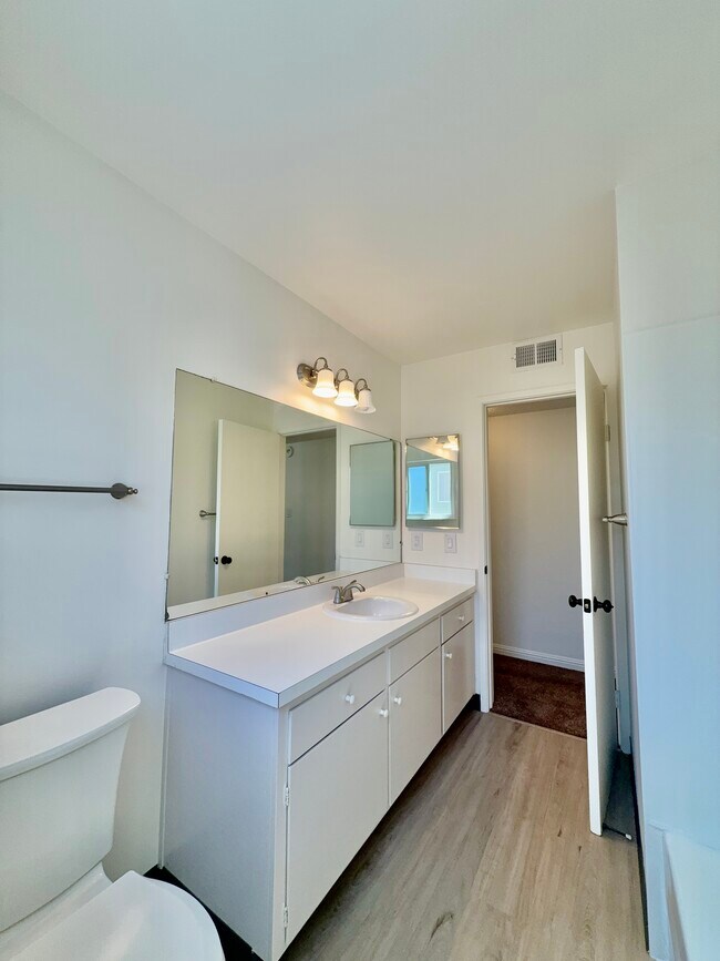 Building Photo - AMICI Apartments