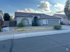 Building Photo - Great Central Gilbert Home