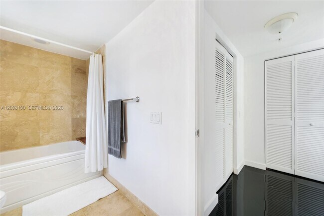 Building Photo - 41 SE 5th St