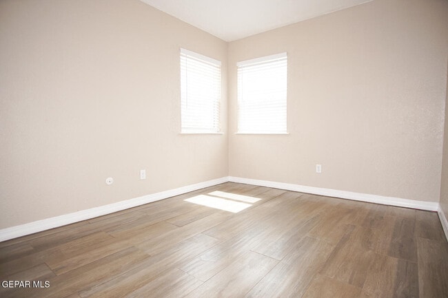 Building Photo - 1582 Bengal Dr