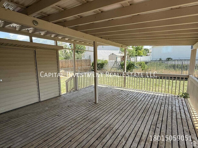 Building Photo - 684 Oquirrh Ave