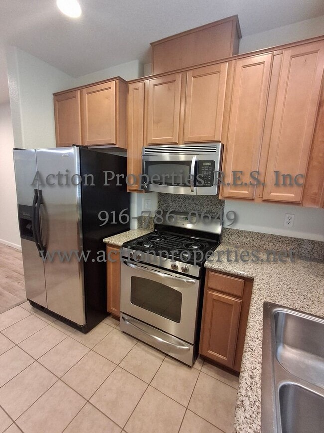 Building Photo - 2308 Las Palomas Loop