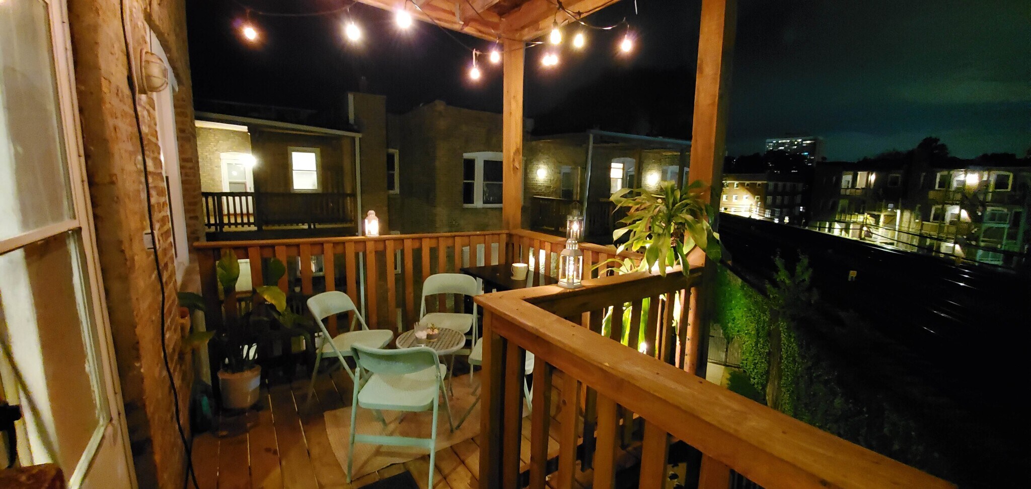 Building Photo - 1307 W North Shore Ave