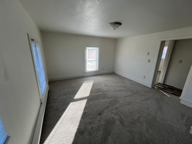 Building Photo - nre617