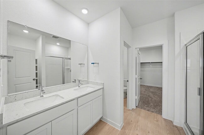 Building Photo - 4307 Camden Lakes St