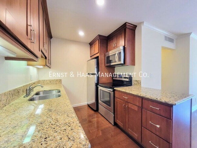 Building Photo - 448 N Bellflower Blvd