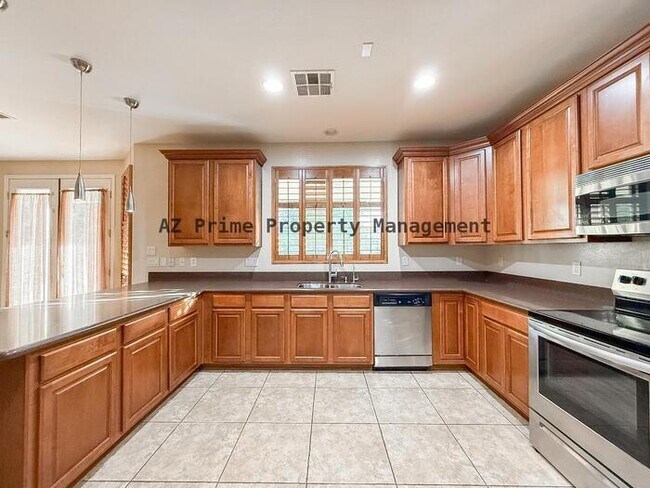 Building Photo - 10445 W Windsor Ave