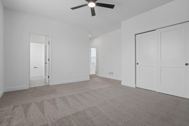 Building Photo - 901 Miller Ave