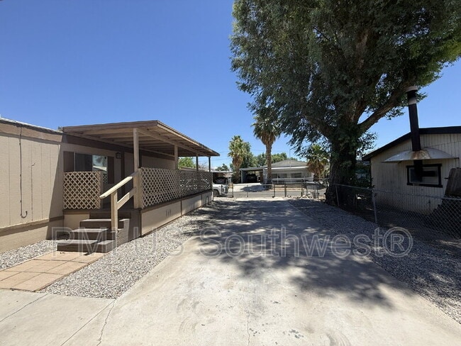 Building Photo - 2111 Santa Cruz Ave