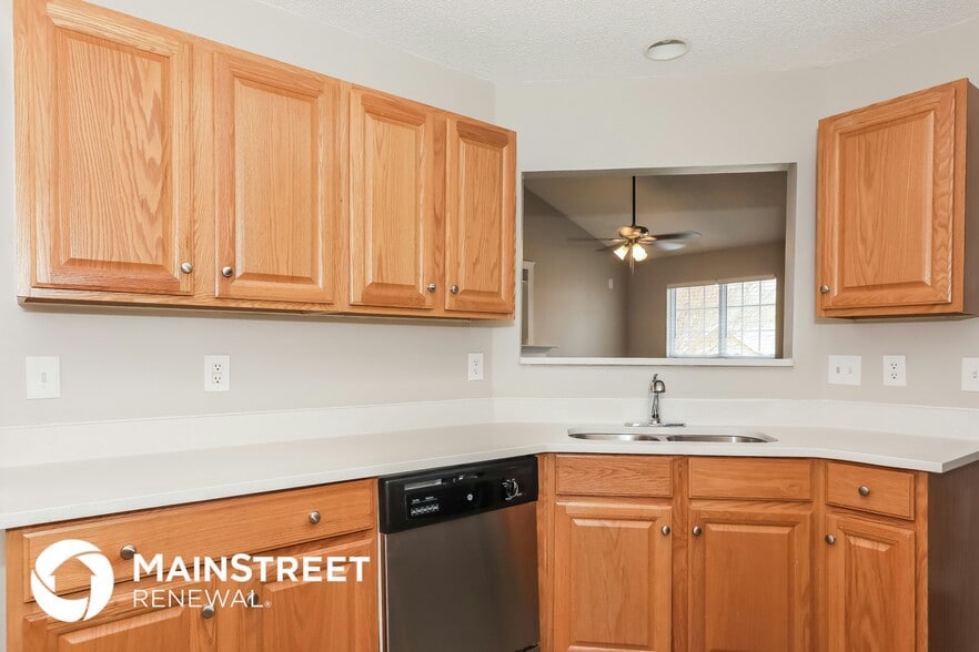 Building Photo - 3212 Leicester Dr