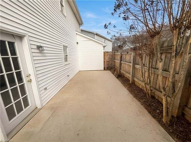 Building Photo - 119 Edgedale Ct