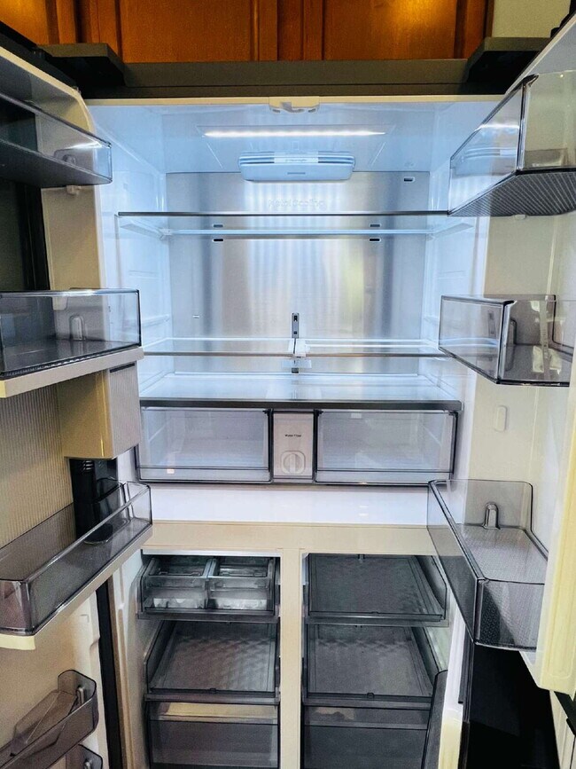 Building Photo - Move-in Special: HALF OFF off of the first month's rent! Stunning 4-5 Bedroom Home for Rent in En...