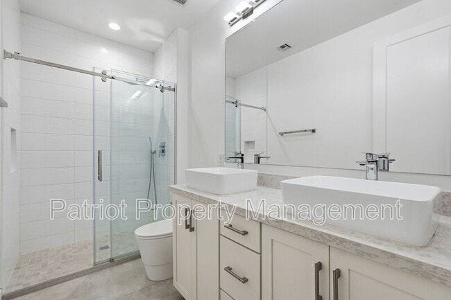 Building Photo - 7347 E Vista Bonita Dr