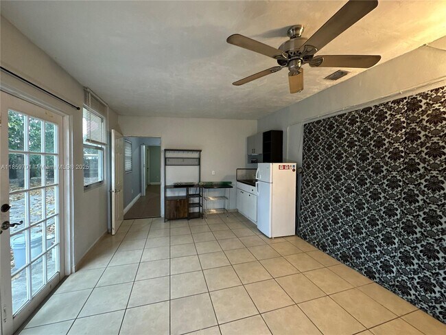 Primary Photo - 16901 NW 51st Pl
